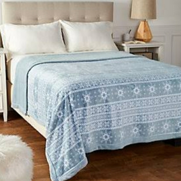Berkshire Other - Berkshire Queen Blanket